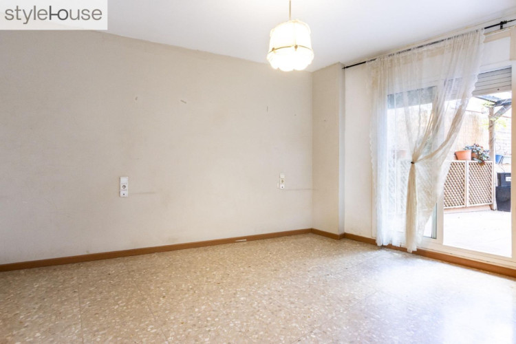 Terrassa - Carrer autonomia, Sant Pere