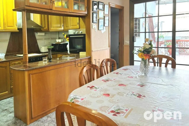 Chalet en calle d'Àngel Guimerà