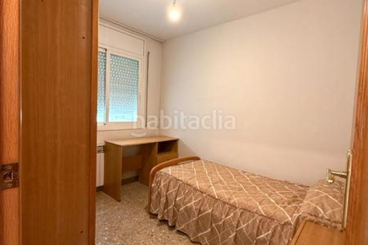Dúplex ático dúplex, 4 habs.+ 3 wc, ascensor, parking y 2 terrazas. en Terrassa