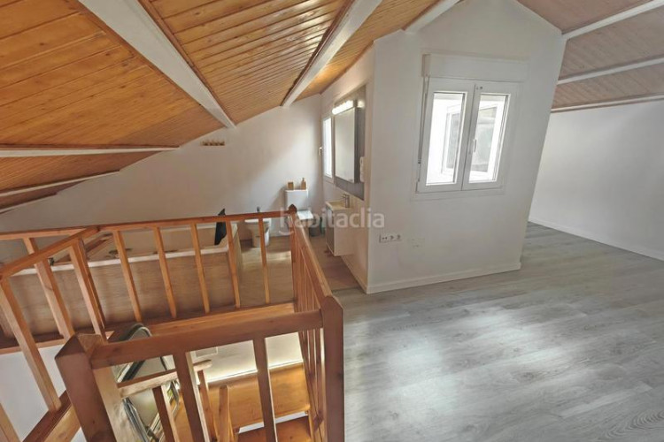Piso zona centro. luminoso piso de 3habs + 2lav. en Terrassa