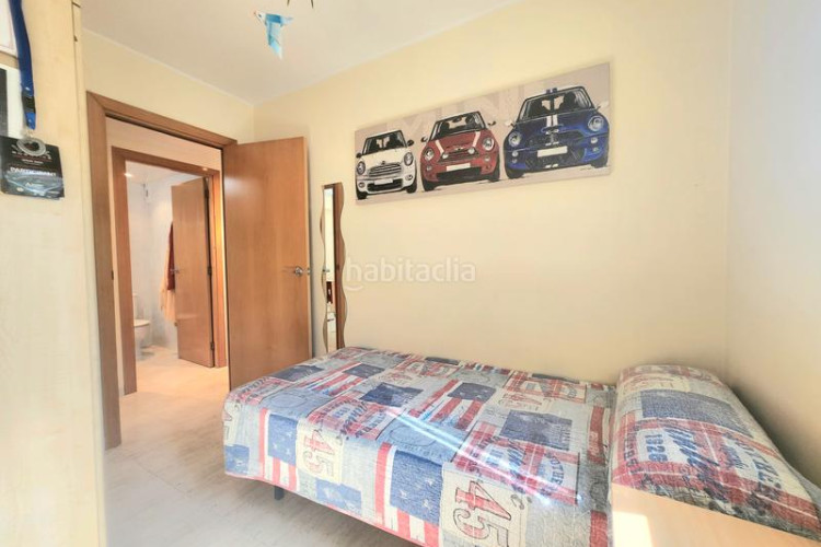 Piso 3 dormitorios, piscina, parking y trastero en Terrassa