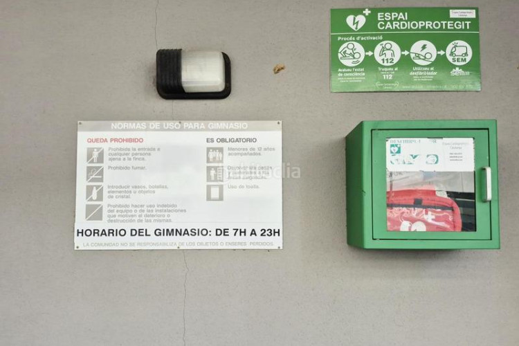 Piso edifici blau cel 3 hab amb 12 m2 sud al costat estacio est en Terrassa