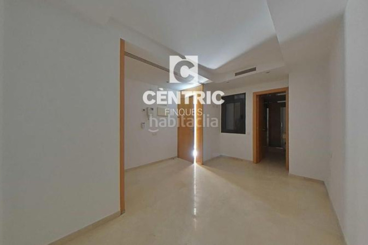 Dúplex piso reformado con 3 habitaciones y alquiler activo inversión con recorrido! en Terrassa