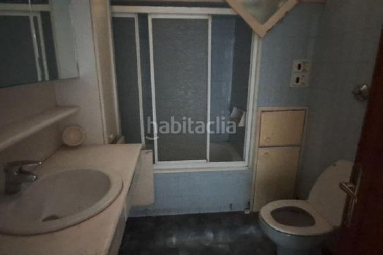 Casa  a reformar en zona les escoles en Plaça Catalunya - Escola Industrial Terrassa