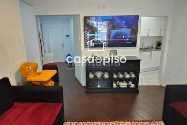 Piso  reformado en La Cogullada 3 dormitorios, 1 baño, todo exterior, cocina individual, con dos balcones uno de 6m y otro de 4m y en Terrassa