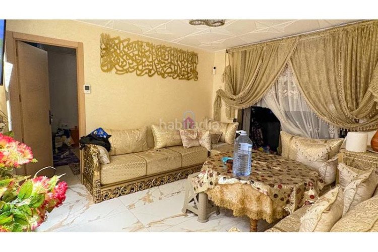 Piso  en venta tocando a passeig 22 juliol de 70m construidos de 3 habitaciones con ascensor y salida a balcón. en Terrassa