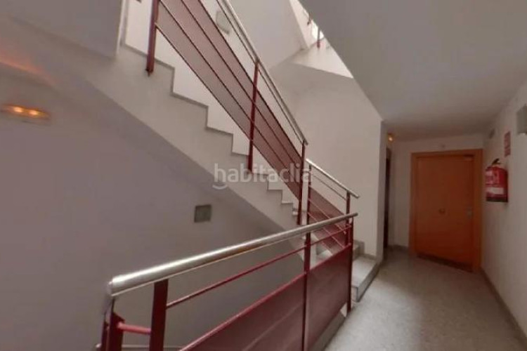 Piso (barcelona). "okupado" (no se puede visitar ni hipotecar). en Terrassa