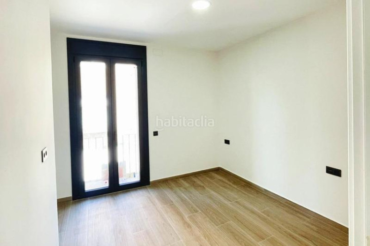 Dúplex  nuevo con terraza y buhardilla en ca naurell en Terrassa