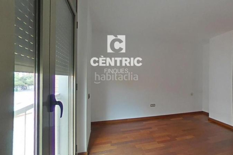 Piso  espacioso con 3 habitaciones ideal familias modernas! en Terrassa