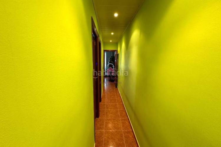 Piso  en venta luminoso, bien ubicado y listo para entrar a vivir! en Terrassa