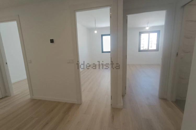 Dúplex en Carrer Transversal, 181
