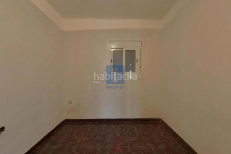 Piso inmueble ilegalmente okupado situado en la calle mossen angel rodamilans 171, 1b, , barcelona en Terrassa