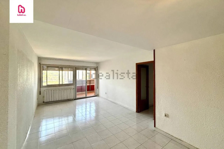 Piso en calle de Montblanc