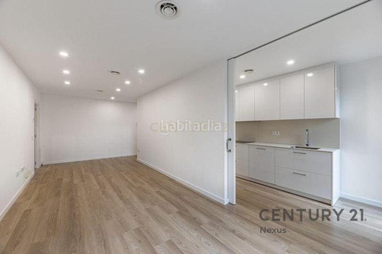 Piso en carrer de pere fizes primera planta impecable con acabados de alta calidad, suite, terraza y eficiencia energética en Terrassa