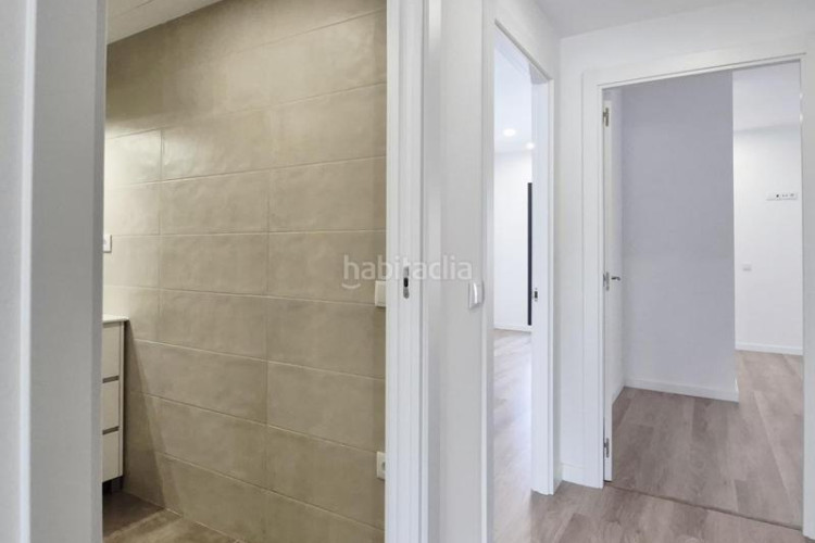 Dúplex duplex invertit obra nova de 160 m2 4 hab dobles i 4 terrasses al carrer transversal en Terrassa