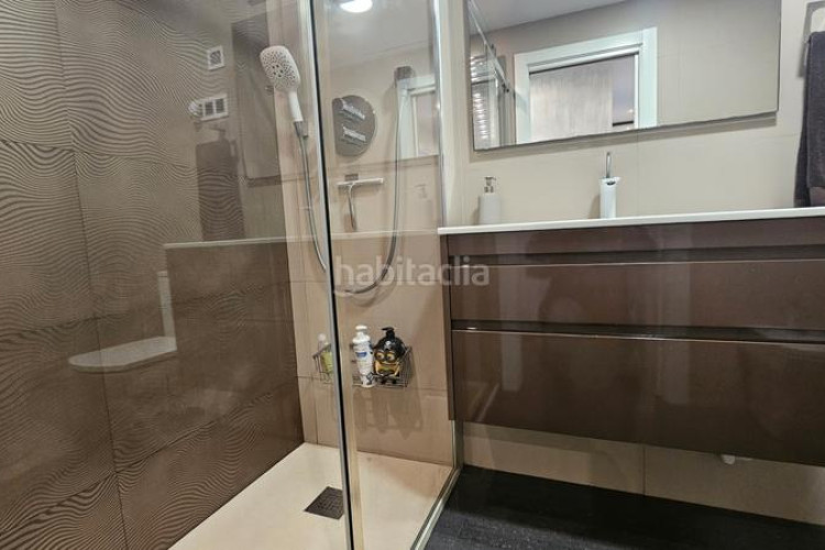 Piso en carrer de pau marsal 76 exclusiva vivienda con acabados de lujo y una ubicación inmejorable. en Terrassa