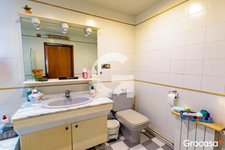 Casa amplia casa para dos familias en Les Arenes - La Grípia - Can Montllor Terrassa