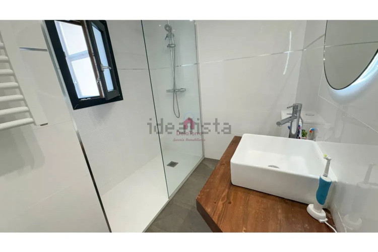 Chalet pareado en carretera de Rellinars