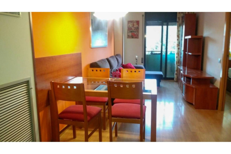 Poetesa Capara, Sant Pere Nord