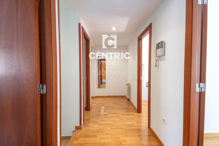 Casa adosada espacio, luz y exclusividad en el centro en Terrassa