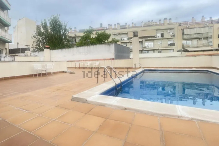 Piso en plaza del Mestre Serrat