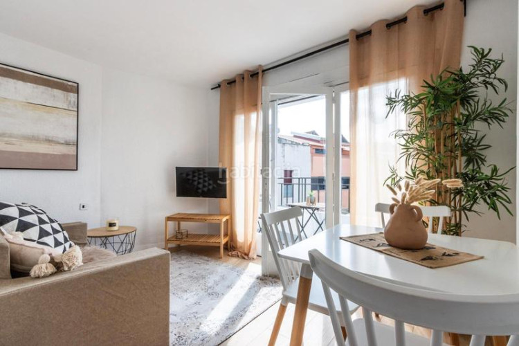 Dúplex vivienda tipo dúplex de 4 habs. con terraza. zona Segle XX. en Terrassa