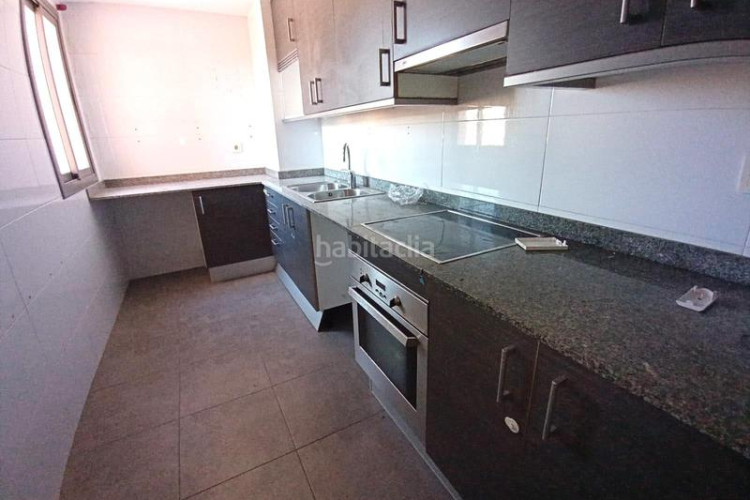 Piso  de 3 habitaciones, y 2 baños en Egara Terrassa