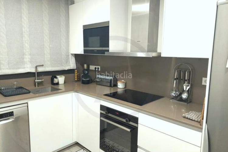 Piso junto a rambla egara! en Ca n'Aurell Terrassa