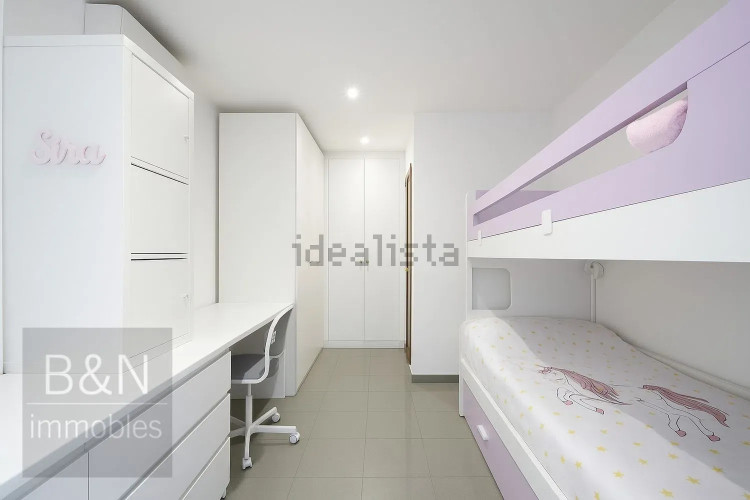 En exclusiva: planta baja con alma de hogar, gran terraza y parking en un entorno tranquilo rodeado