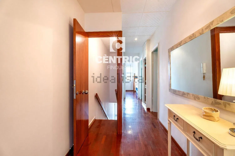 Chalet adosado en Barrio Centre