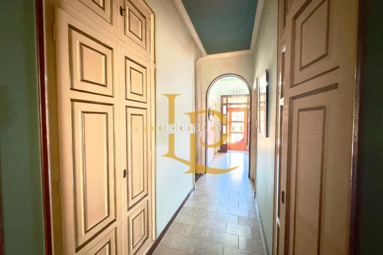 Casa adosada preciosa casa con terraza y garaje en una zona privilegiada en Terrassa