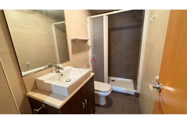 Poetesa Capara, Sant Pere Nord