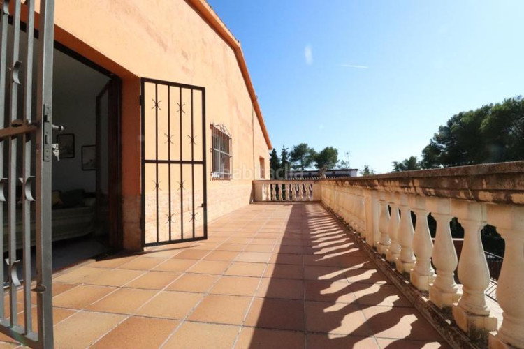 Casa única e impresionante finca a 4 vientos con piscina y jardin en Terrassa