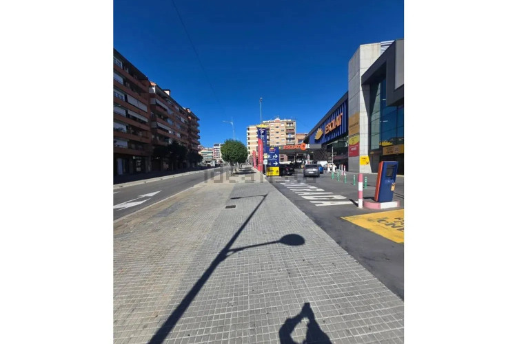 Piso en avenida de Josep Tarradellas