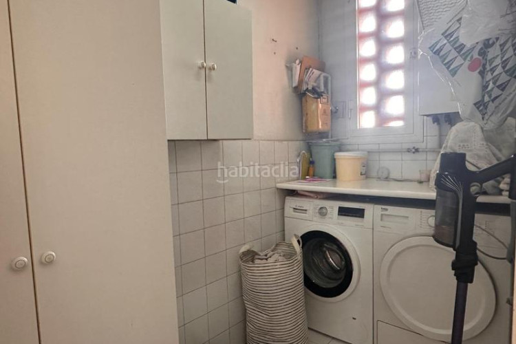Piso  a la venta en avenida santa eulalia, ! en Terrassa