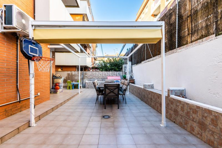 Piso un lugar para vivir, jugar y compartir momentos en familia en Terrassa