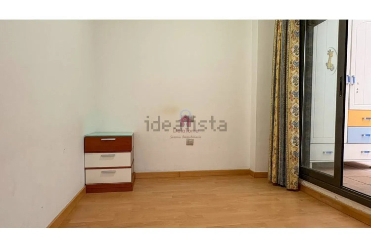 Piso en calle de la Poetessa Caparà