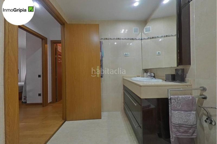 Piso  en venta en les arenescan montllorla grípia08227 en Terrassa