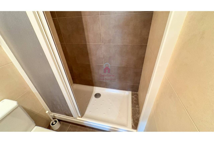 Poetesa Capara, Sant Pere Nord