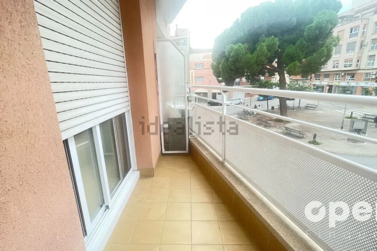 Piso en plaza del Mestre Serrat