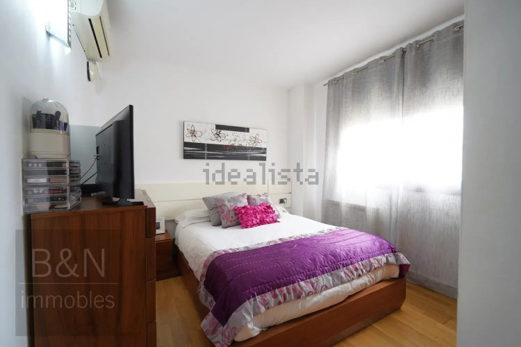 ¡Te vas a enamorar de su carácter! Amplio, luminoso, con zona comunitaria, párquing y trastero.