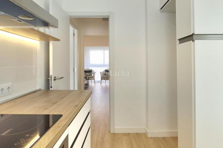 Piso de 4 hab reformat a estrenar al carrer prat de la riba tocant jacquard en Terrassa