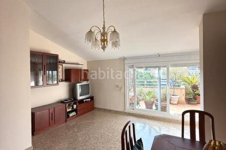 Dúplex atico-duplex de 4 habitaciones + estudio, 2 terrazas y parking en Terrassa