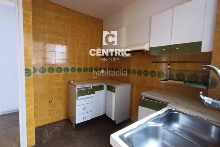 Piso gran piso, 4 habitaciones, genial ubicación en Terrassa