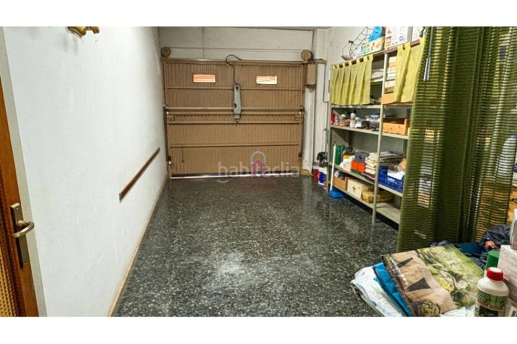 Casa  en venta en la gripia, en carrer borges blanques de 220m construidos con salida a patio de 40m, tres terrazas y en Terrassa