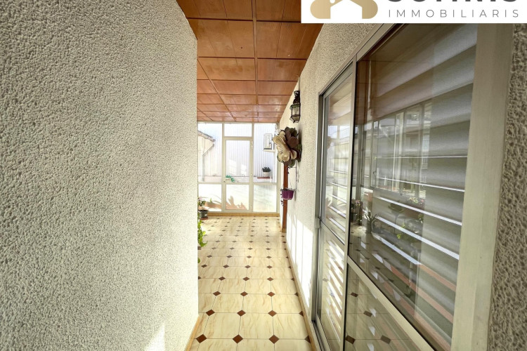 Les Arenes - La Gru00EDpia  Can Montllor