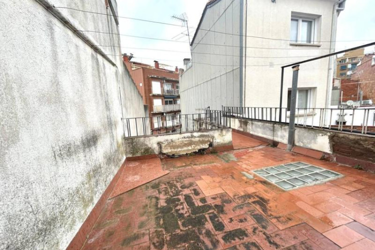 Casa  para dejar a su gusto en Ca n'Aurell Terrassa
