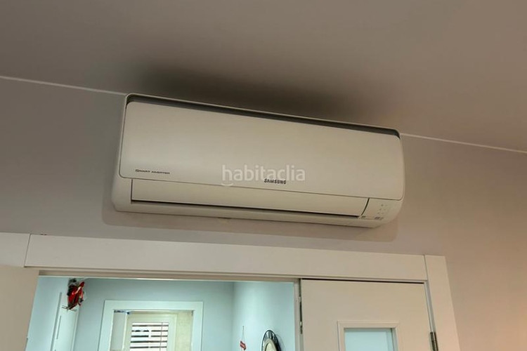 Piso zona grípia. piso de 3habs + 2 lav. + 2 balcones+ pk en Terrassa