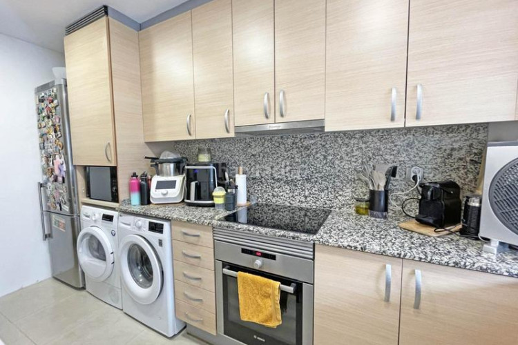 Piso  en venta en las arenasla grípia con plaza de párking y zona comunitaria en Terrassa