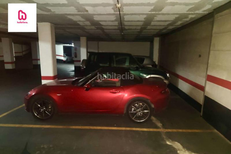 Piso  de 2 habitaciones para entrar a vivir con parking en Terrassa
